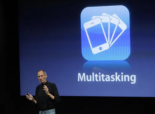 Steve Jobs announces multitasking